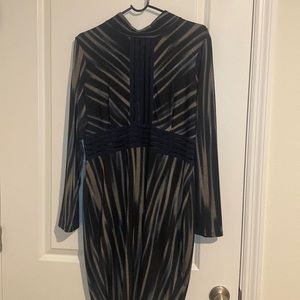 WOMENS XL VENUS LONG SLEEVE DRESS